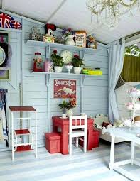 La Cabane De Jardin Pour Enfant Est Une Idee Superbe Pour Votre Jardin Archzine Fr Cabane De Jardin Pour Enfants Jardin Pour Enfants Maisonette Interieur
