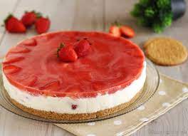 Torta fredda allo yogurt e fragole. Torta Fredda Allo Yogurt E Fragole Dulcisss In Forno