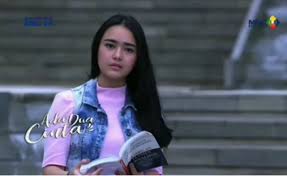 Rizky billar sendiri telah terjun dan aktif di dunia entertainment indonesia sejak tahun 2014 lalu. Syifa Hadju Dan Rizky Billar Umumkan Sinetron Ada Dua Cinta Batal Tayang Tabloidbintang Com