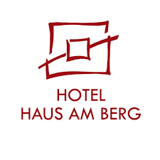 Wie der name schon sagt, das haus am berg liegt an einem berghang, 20 m über der straße und ist über einen 90 meter langen fußweg erreichbar. Hotel Haus Am Berg Home Facebook