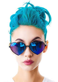 Wild Mint Blue Toothpaste Hair Resembles Top From Bigbang Few Years Back With His Minty Hair Mint Blue Hai Heart Sunglasses Blue Hair Sunglasses