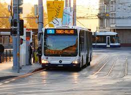 Il permet de mettre à jour l'adresse postale du titulaire, ainsi que sa photo. Les Tpg Agissent Pour Aplanir L Heure De Pointe Du Matin Bustramgeneve