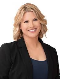 Dana Levitt's Instagram, Twitter & Facebook