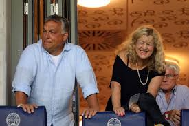 A(z) orbán viktor című videót origo választás 2018 nevű felhasználó töltötte fel a(z) hírek/politika kategóriába. Puskas Kiallitast Csinal Schmidt Maria Alapitvanya 3 9 Milliardbol A Puskas Stadionban