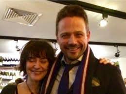 Explore @piotrsemka twitter profile and download videos and photos rozpocząłem twittowanie dnia 15.06.15 o godz.18.42 | twaku. Ciekawe Zdjecie Opublikowal Na Twitterze Piotr Semka Widac Na Nim Kazimiere Szczuke Obejmujaca Kandydata Na Prezydenta Warsz Negative Person Person Negativity