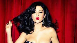 Résultat de recherche d'images pour "selena gomez 2017"