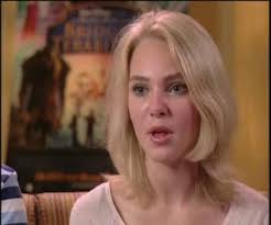 Amazon.com: Bridge to Terabithia [Blu-ray] : Josh Hutcherson, AnnaSophia  Robb, Zooey Deschanel, Robert Patrick, Bailey Madison, Kate Butler, Devon  Wood, Emma Fenton, Grace Brannigan, Latham Gaines, Judy McIntosh, Patricia  Aldersley, Lauren Clinton,