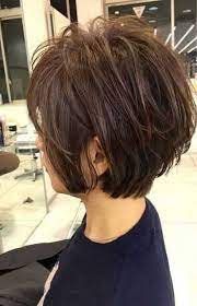 A layered bob cut is the best choice as it will give volume to the face for a healthier look. New Hair Short Styles Over 50 Layered Bobs Round Faces 30 Ideas Modernes Kurzhaar Haar Styling Kurze Frisuren Fur Dickes Haar