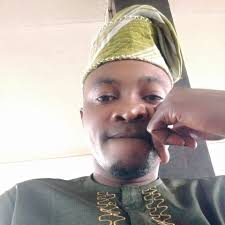 ICYMI: Beggars lay siege to Sanwo-Olu's office, lament harassment ------  The beggars, who came in over 10 buses and seven tricycles, barricaded the  entrance to the Assembly and demanded that Governor Babajide