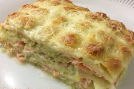 Gratin De Ravioles Saumon Fume Et Courgette En 2020 Gratin De Ravioles Saumon Fume Recettes De Cuisine