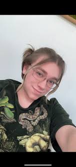 Hello everyone! My name is Kat and I work Odyssey Barber Co. I'm looking to  expand my clientele and get some new faces in my chair. I have over 5 years  of