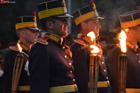 Legea privind sistemul unitar de pensii publice, respectiv pensiile militare de stat, prin care copiii militarilor, poliţiştilor ori funcţionarilor publici cu statut special în activitate sau în rezervă pot opta pentru pensie. Legea Pensiilor Militarilor Promulgata De Klaus Iohannis Mobile