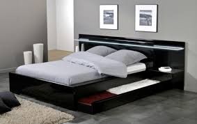 The flush paneled sides and lack of drawer pull hardware give this bed a sleek modern look. Platform Beds With Drawers Storage Ideas Interior Design Ideas Avso Org