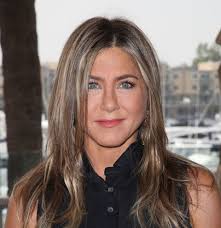 Jennifer joanna aniston (born february 11, 1969) is an american actress, producer, and businesswoman. Dzhennifer Eniston Zaplatila Za Svidanie 750 Tysyach Dollarov Starhit Ru