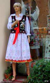 Maybe you would like to learn more about one of these? Warszawiance Krakowianka Z Placu Mariackiego I Kilka Kadrow Z Tego Miejsca Dla Ciebie Ewuniu Z Podziekowaniem I Serdecznosciami Od Krakowianki Zdjecie Fotoblog Marylaw Flog Pl