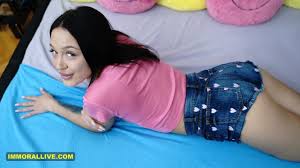 Estudiante de intercambio seducido por una familia anfitriona australiana  sobreexp - RedTube
