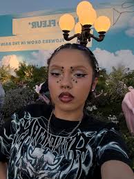 Ur mom (@ivory.sl) • Instagram photos and videos