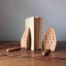 Vintage Shoe Stretchers For Repurposing As Bookends In Modern Etsy Modern Farmhouse Decor Etsy Repurposed