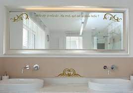 adhesif miroir un sticker pour salle de bain