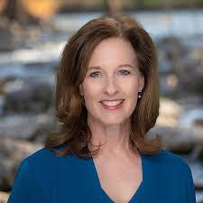 Kim Lehmann's Instagram, Twitter & Facebook