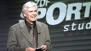 Das owl sportstudio findet regelmäßig mit vielen berühmten gästen und spannendem programm in blomberg statt. 1963 Bis 2018 Moderatoren Innen Des Sportstudios Zdfmediathek
