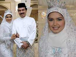 For your search query erra fazira dan yusri mp3 we have found 1000000 songs matching your query but showing only top 10 results. Top 5 Perkahwinan Selebriti Paling Sensasi Di Malaysia Gempak