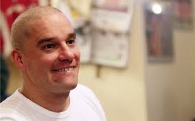 Fotogalerie: Útočník brněnské Zbrojovky Petr Švancara se vsadil s fanouškem  o vlasy. Protože