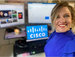 Laura Mizell's Instagram, Twitter & Facebook