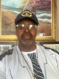 Ayeee. Happy Birthday 👩🏽‍✈️ Angela Day 🎊🎁🎈🎂