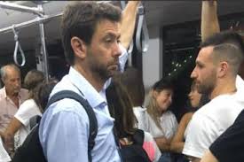 Más reconocible como producto de la vieja factoría agnelli que del innovador sarri, el equipo más poderoso de italia logra el título dos. Photo Juventus President Agnelli Spotted On Flight To Ibiza To Negotiate For Icardi Ssc Napoli Blogssc Napoli Blog