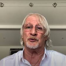See more of professeur didier raoult officiel on facebook. Patrick Sebastien Evoque Sa Ressemblance Avec Didier Raoult On A Pas Mal De Points Communs Femme Actuelle Le Mag