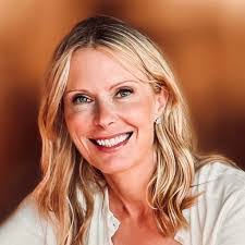 Holly Goodrich's Instagram, Twitter & Facebook