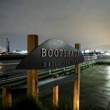 Restaurant Und Bar Bootshaus Hafencity Hamburg Creme Guides Hafen City Hamburg Bootshaus