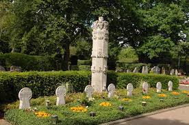 Die folgende meinung stammt von unseren usern und spiegelt nicht die meinung der redaktion wieder. Heute Vor 54 Jahren Amoklaufer Totet In Koln Zehn Menschen Mit Flammenwerfer Kolner Stadt Anzeiger