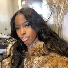 Julie Jacob's Instagram, Twitter & Facebook