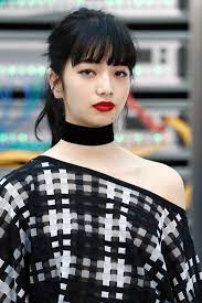 일본에서 큰 인기를 누리고 있는 가수 겸 배우 스다 마사키(28)와 모델 겸 배우 고마츠 나나(25)가 그 주인공이다. í¬í†  ê³ ë§ˆì¸  ë‚˜ë‚˜ ìƒ¤ë„¬ íŒ¨ì…˜ì‡¼ ì°¸ì„ ë§¤í˜¹ì  ìž…ìˆ 