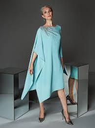 Tanti outfit 2020 per mamma e invitate su bantoa e creare un look impeccabile! Abito Mamma Sposa Come Vestirsi Tra Galateo E Tendenze Diredonna