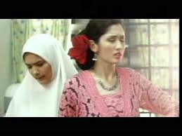 However, things are not as easy as they envisaged. Pelakon Gila Gila Pengantin Remaja
