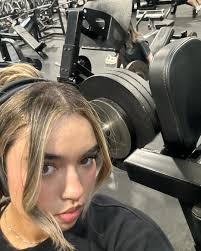 Tamara Dawn's Instagram, Twitter & Facebook