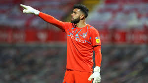 During the 2022 fifa world cup fixture between argentina and colombia, aston villa fc goalkeeper emiliano martínez left the match due to an injury. Arsenal Line Up David Raya As Emiliano Martinez Signs For Aston Villa Eurosport