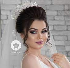 Saçı düğün makyajı düğün tırnakları kolay saç modelleri örgülü saç stilleri saç makyaj uzun saç topuz saç modelleri. Aystar Adli Kullanicinin Gelin Sac Makyaj Panosundaki Pin Dugun Sac Modelleri Gelin Sac Modelleri Sac Ve Makyaj
