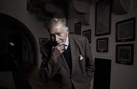 Zdeněk filip maria emanuel jiří ignatius sternberg (* 15. Na Hrade Se Zije Jako V Panelaku Zivot Slechtice Zdenka Sternberga Je Jak Film Lide Lidovky Cz