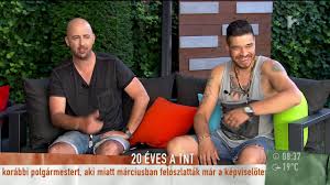 Iszak eszter, magyar sztárok, sztárok hasonmásai. Rosszullet Miatt Nem Kiserte El Dobrady Akost Iszak Eszter Tv2 Hu Mokka Youtube