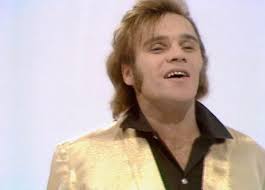 WHO DO YOU DO? (1972) *New Episode*🚨 Sunday 30th November at 9:10pm Head  back in time to remember the biggest stars of the day, and see them being  perfectly imitated in this