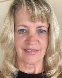 Kim Pearsall's Instagram, Twitter & Facebook