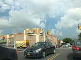 The owner of the supermarket is backing the proposal. Tour Foodtown Throggs Neck Bronx Ny