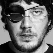 Помимо знаменитой мамы, в роду артемия немало а вот информацию о своих детях и женах артемий предпочитает держать в секрете и всячески. Artemij Lebedev Pro Glavnyj Sekret V Mel Pro Obrazovanie I Vospitanie Detej Facebook