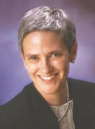 Elizabeth Leopold's Instagram, Twitter & Facebook