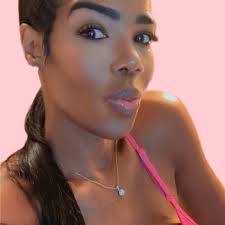 Boosie with his fiancé at their baby shower 🥰