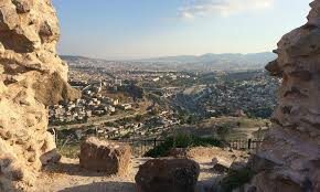 The country's third largest city and one of its largest ports, i̇zmir lies at the head of the sheltered gulf of i̇zmir on the deeply indented coast of the aegean sea. Izmir Turkei Tourismus In Izmir Tripadvisor